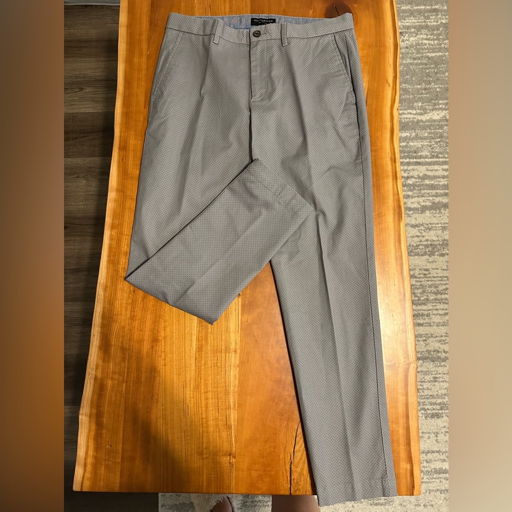 Banana Republic Men's Light Gray Micro Dot Dress Pants